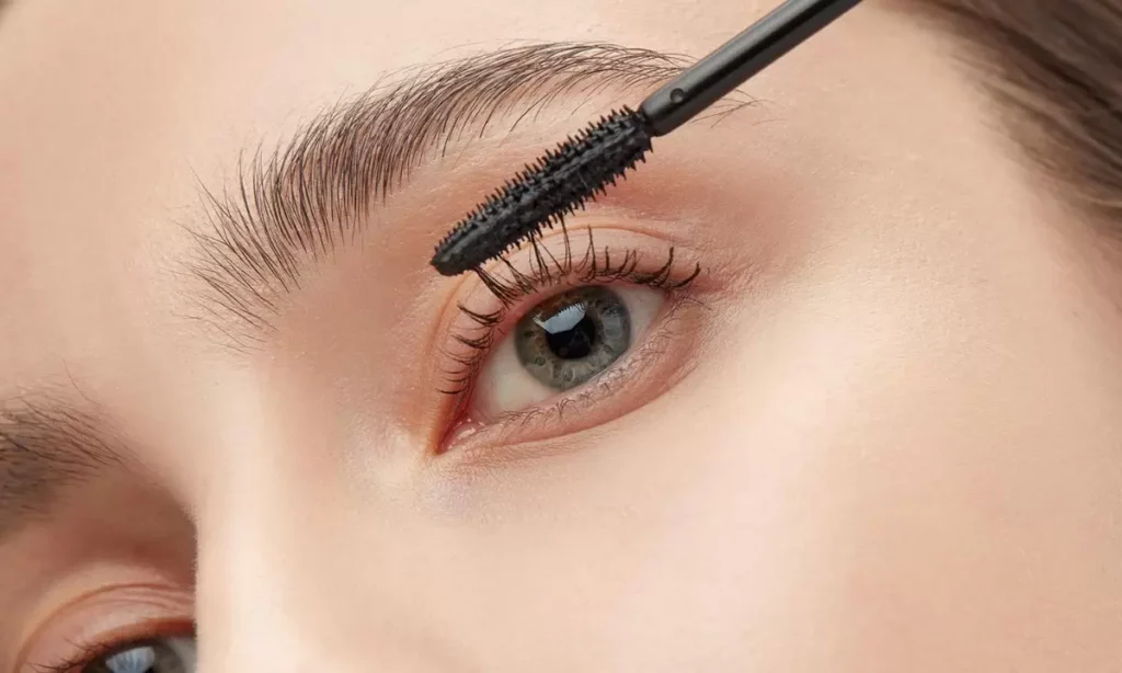 Grow Eyelashes Longer and Thicker at Home